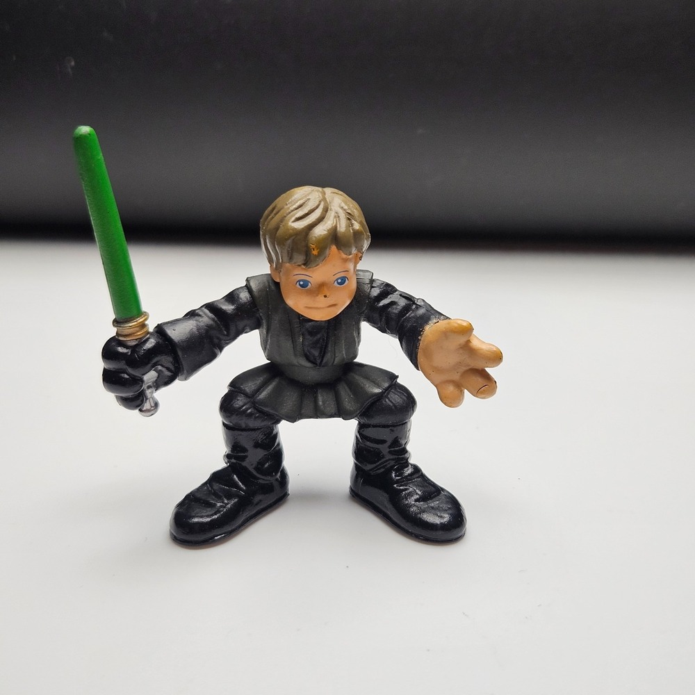 Hasbro Star Wars Luke Skywalker Mini Figure Green Lightsaber 2004 PVC 2"